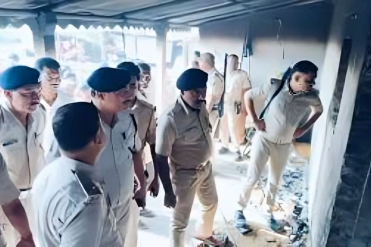 Bihar Crime News: अररिया में डबल मर्डर से सनसनी, युवक की गोली मारकर हत्या के बाद आरोपी को जिंदा जलाया