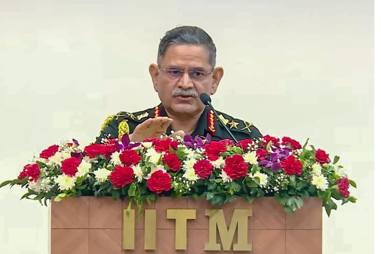 Operation Sindoor: 'जल्द हो सकता है अगला युद्ध,' सेना प्रमुख बोले- तैयार और सतर्क रहना जरूरी