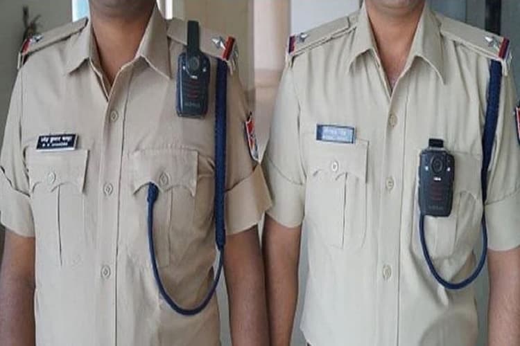 बिहार के इस शहर में बॉडी वार्न कैमरे से लैस हुई GRP, ट्रेनों में बदमाशों की गतिविधि पर ऐसे रखेगी नजर