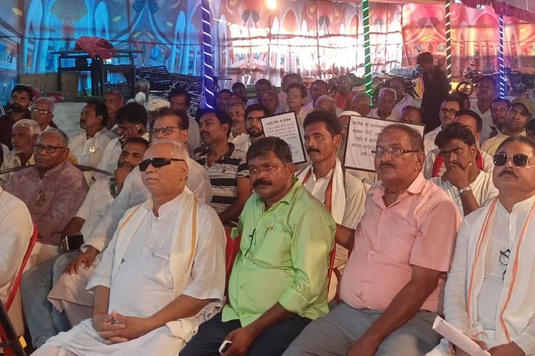 Election Express: सिकंदरा को अनुमंडल बनाने की चौपाल में उठी मांग, डिग्री कॉलेज नहीं होने पर पूछे गए सवाल