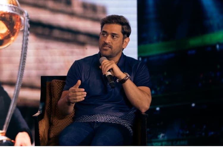 मासूम सी ख्वाहिश- आपको IPL के अगले सीजन भी खेलना होगा, धोनी ने दिया ऐसा दिल दुखाने वाला जवाब