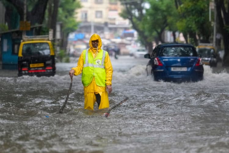 Heavy Rain Alert: 26 अगस्त से 1 सितंबर तक इन राज्यों में बारिश का कहर, आ गया IMD का अलर्ट