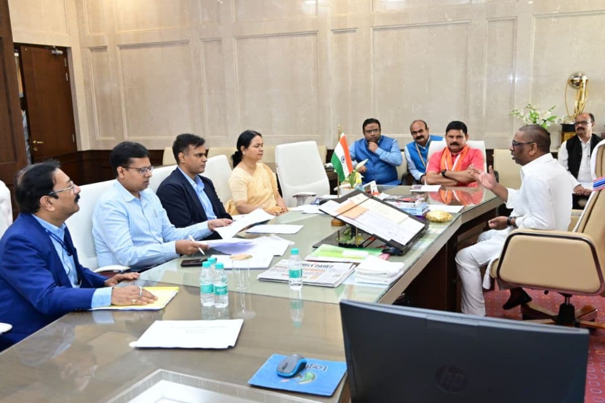 Hemant Soren meeting with Satish Chandra Dubey