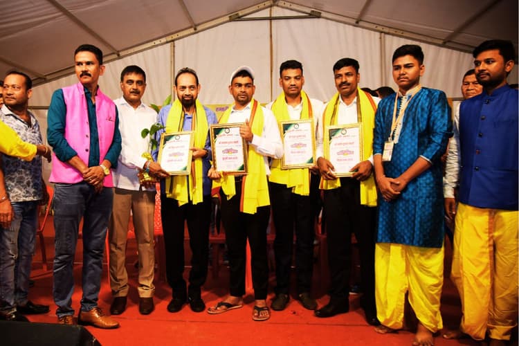 Karam Puja 2025: चांद के पार चलिए, संस्कृति के साथ चलिए, करम महोत्सव में बोले विधायक जयराम महतो