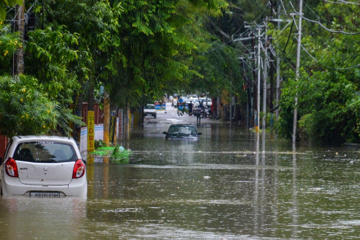 Jammu-waterlogged-road