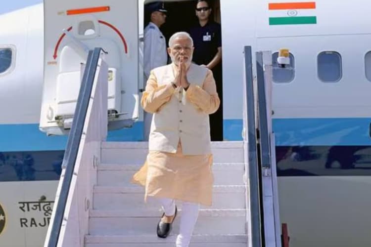PM Modi Bihar visit: कुछ देर में गयाजी पहुंचेंगे पीएम मोदी, 15 मिनट के लिए जायेंगे बेगूसराय