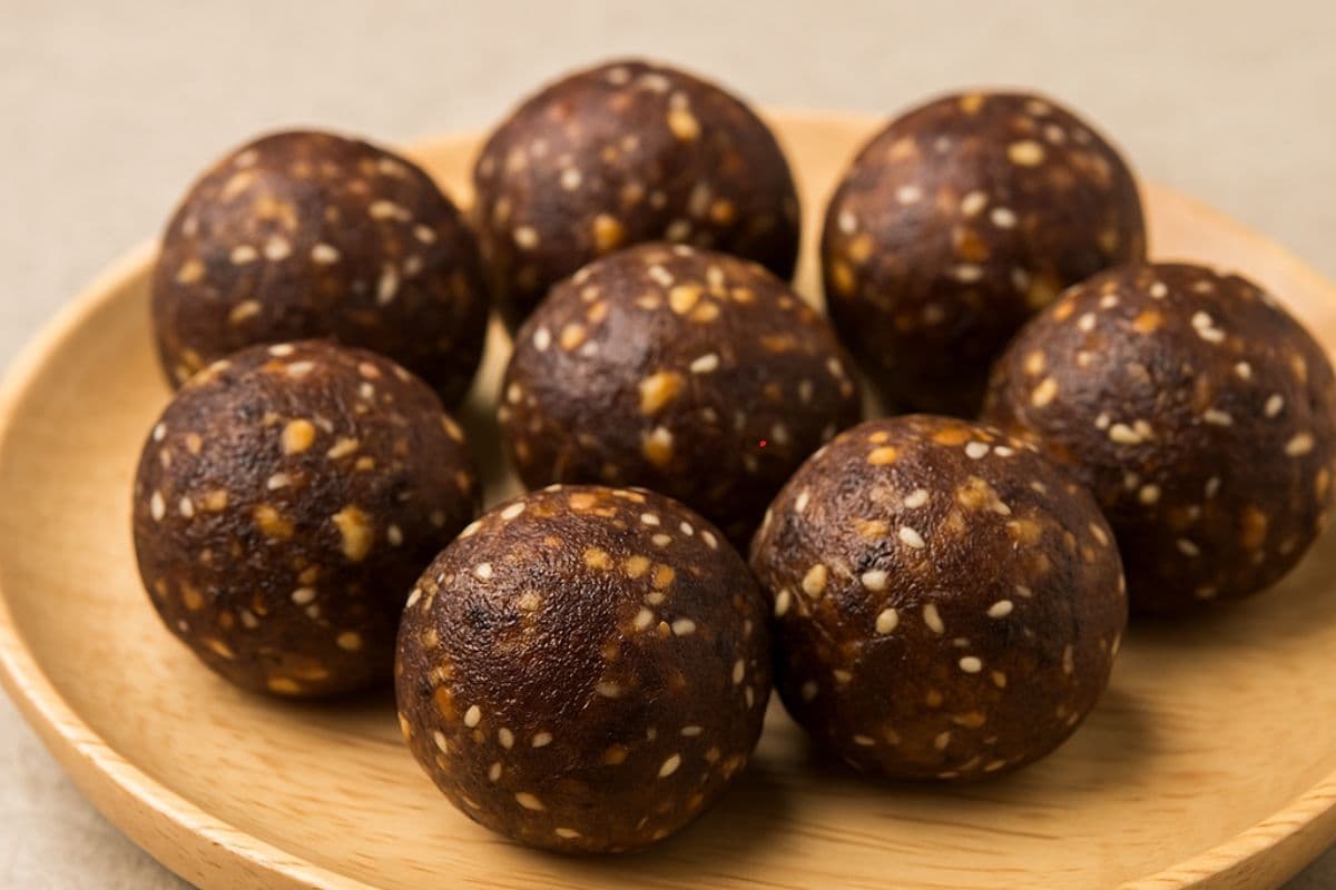 Dates Nuts Ladoo