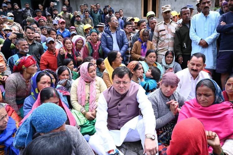 5 लाख का वादा, 5 हजार का चेक, उत्तरकाशी में आपदा पीड़ितों का विरोध