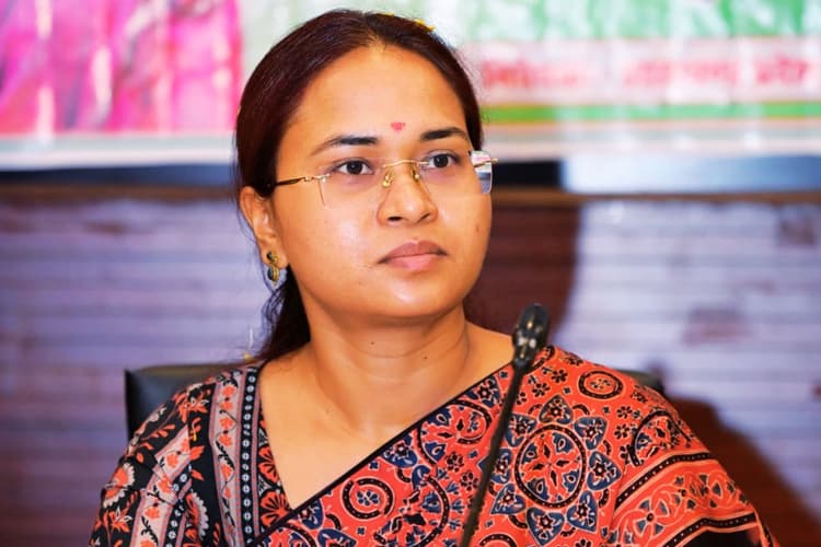 कृषि मंत्री शिल्पी नेहा तिर्की ने माना - झारखंड में हो रही यूरिया की कालाबाजारी, कही ये बात