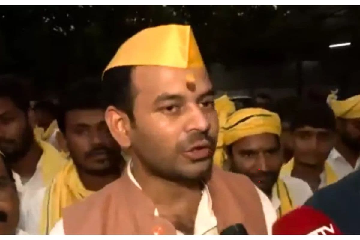 Tej Pratap Yadav: तेज प्रताप यादव की नई सियासी पिच, शाहपुर में इंजीनियरिंग कॉलेज और क्रिकेट स्टेडियम का वादा