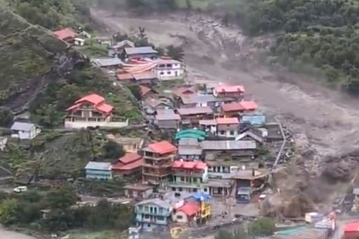 Uttarkashi Video: 25 рд╕реЗрдХрдВрдб рдореЗрдВ рд╕рдмрдХреБрдЫ рддрдмрд╛рд╣тАжрдмрджрд╣рд╡рд╛рд╕ рднрд╛рдЧрддреЗ рджрд┐рдЦреЗ рд▓реЛрдЧ, рдзрд░рд╛рд▓реА рдХрд╛ рд░реЛрдВрдЧрдЯреЗ рдЦрдбрд╝реЗ рдХрд░рдиреЗ рд╡рд╛рд▓рд╛ VIDEO