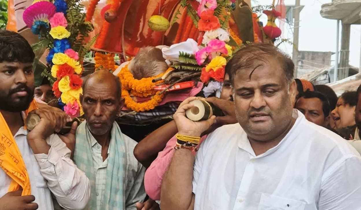 कांग्रेस के पूर्व प्रखंड अध्यक्ष की मौत पर राहुल गांधी ने किया शोक व्यक्त