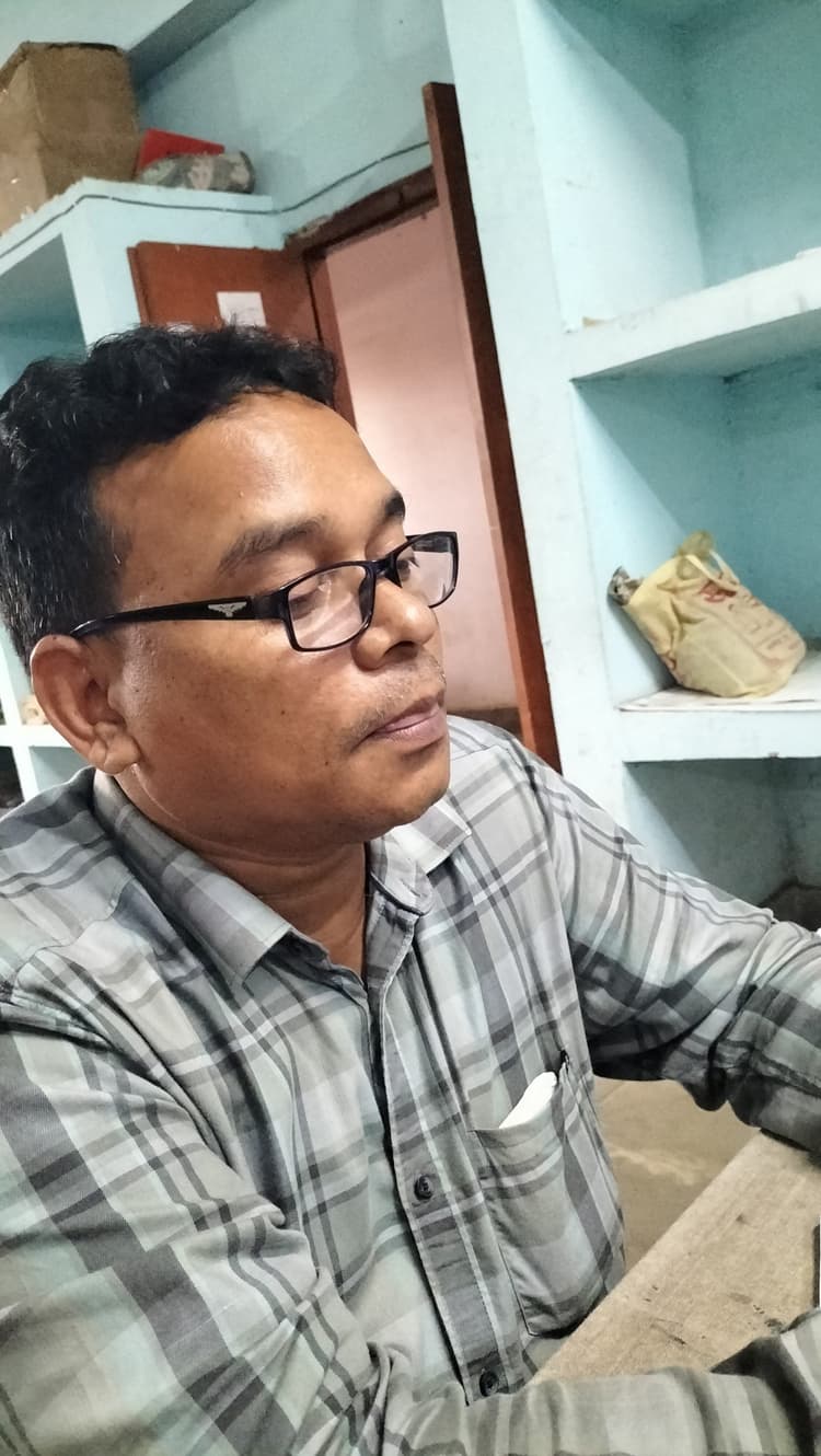 Deoghar news : सारठ सीओ ने साइबर आरोपित सोहेल व उसके परिवार की संपत्ति से संबंधित रिपोर्ट थाना प्रभारी को भेजी