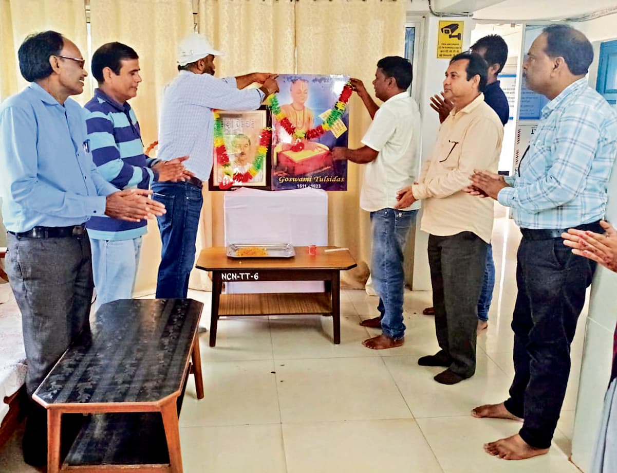 Chaibasa News : तुलसीदास ने लोगों को अध्यात्म मार्ग पर चलने की प्रेरणा दी : महतो