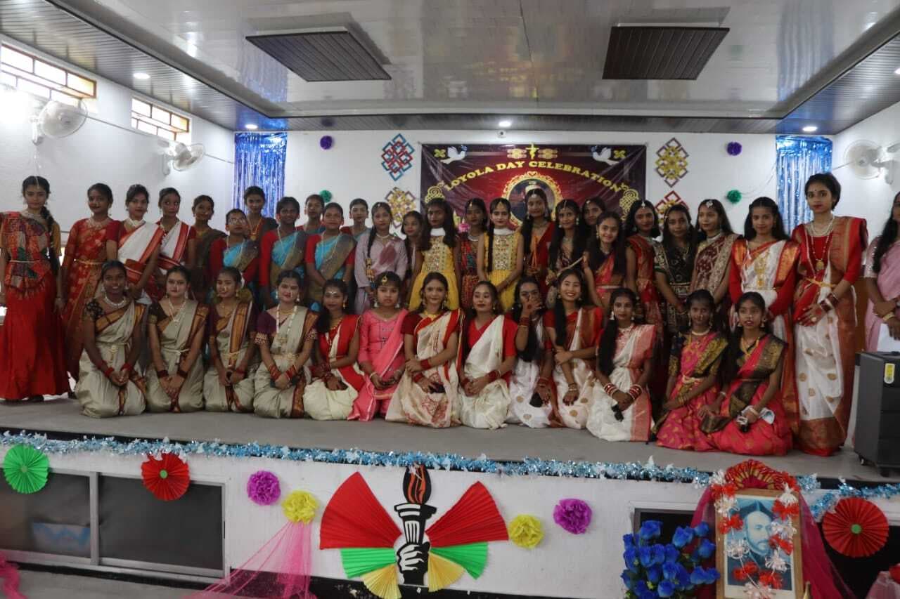 Bokaro News: धूमधाम से मना लोयला विद्यालय का स्थापना दिवस