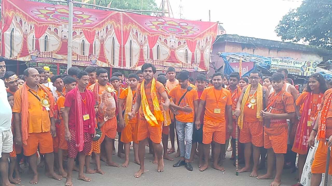 रामसीता मंदिर में श्रद्धालुओं ने की पूजा-अर्चना