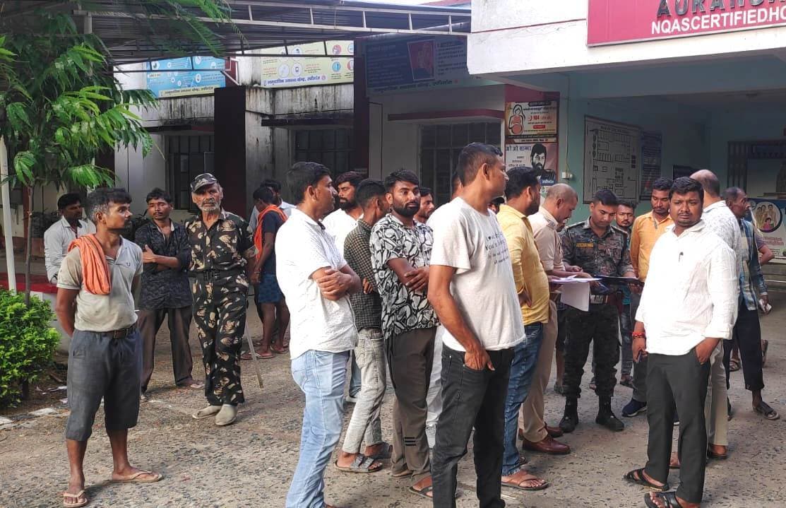 मां के लिए खाना लेकर जा रहे युवक की करेंट लगने से मौत