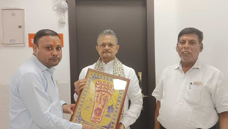 भाजपा के प्रदेश संगठन महामंत्री भीखु भाई दालसानिया का स्वागत