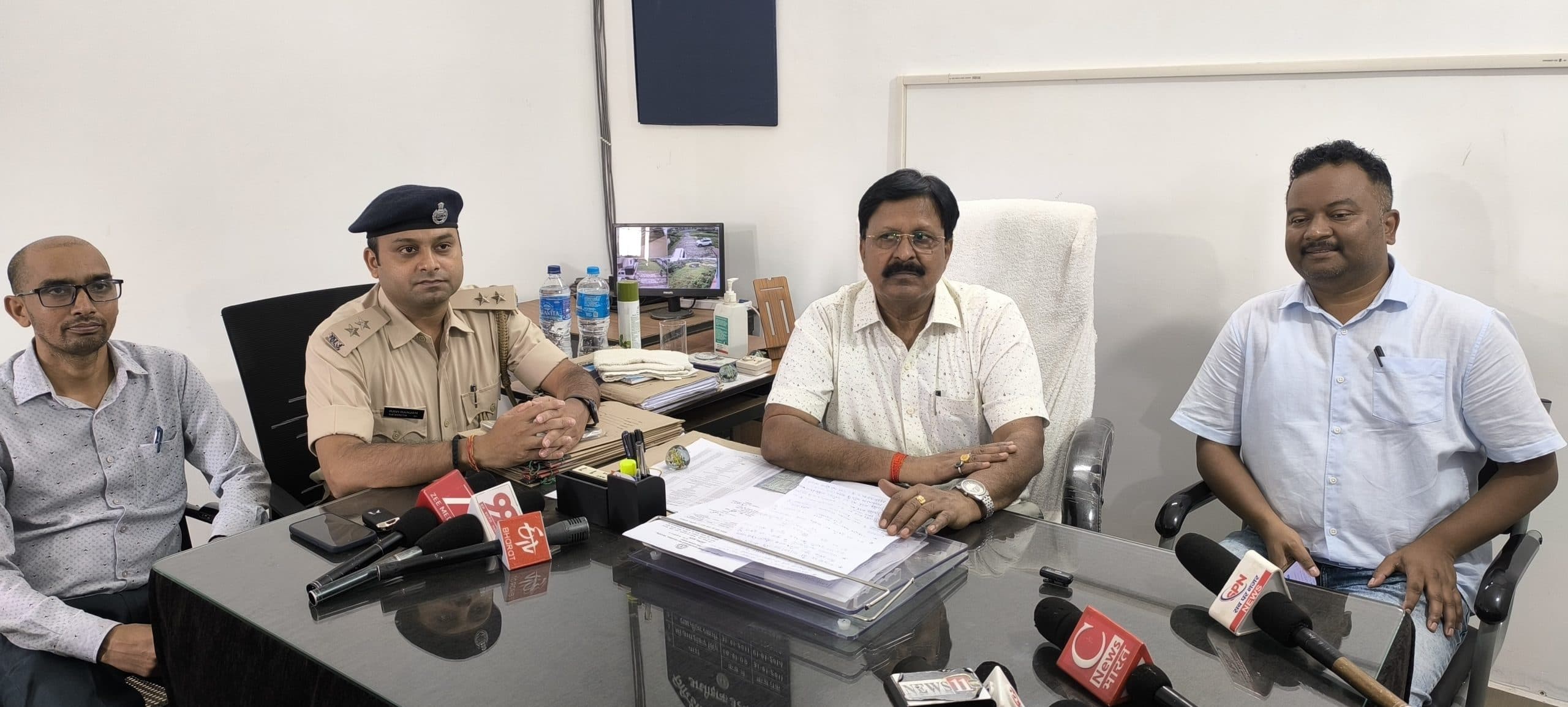 Giridih News: तीन दिन के भीतर शुरू होगी शराब दुकानों की ऑनलाइन टेंडर प्रक्रिया