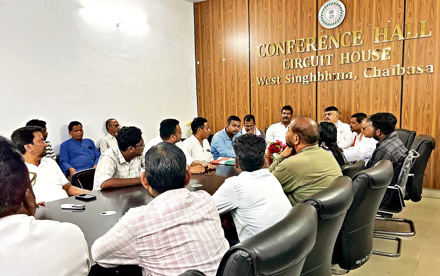 Chaibasa News : नगर निकाय चुनाव को तैयार रहें : राजेश ठाकुर