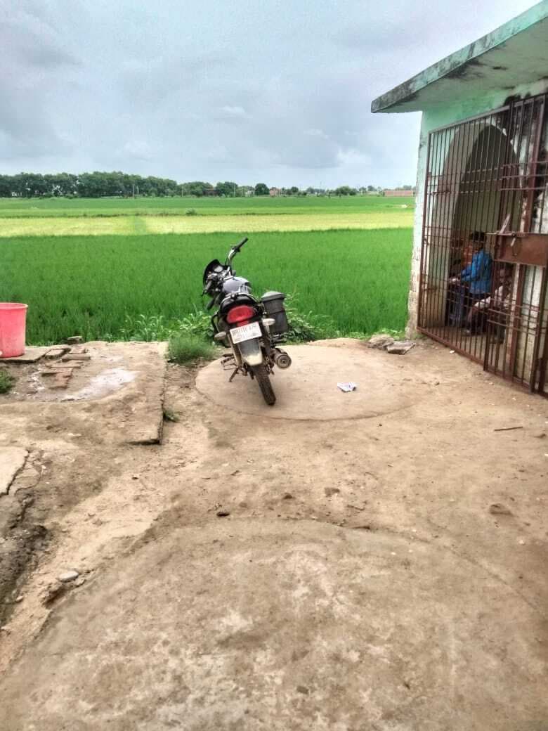 मध्य विद्यालय सिलौटा में चाहारदीवारी नहीं होने से परेशानी