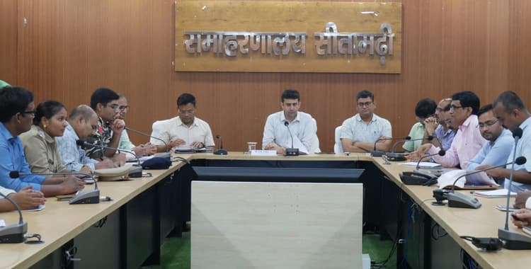 Sitamarhi : डुमरा परेड मैदान में होगा मुख्य समारोह, सुबह नौ बजे होगा ध्वजारोहण