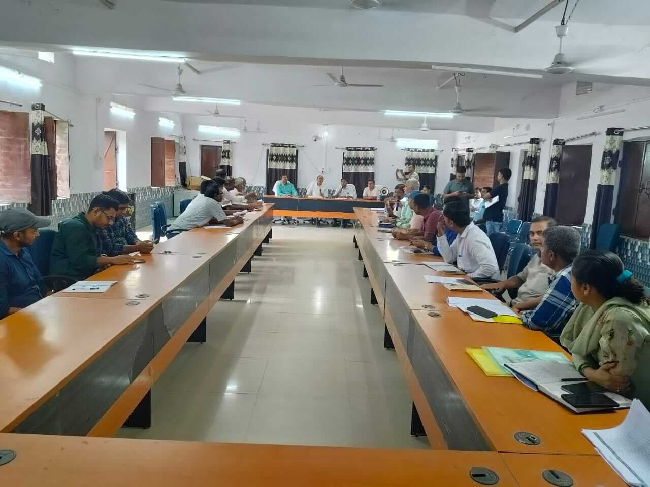 बीस सूत्री की बैठक में स्वास्थ्य, शिक्षा व बिजली, सड़क का छाया रहा मुद्दा