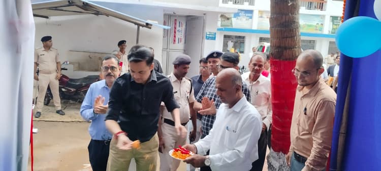 Madhubani News : जिला स्तरीय विशेष सुविधा कैंप सुविधा का हुआ उद्घाटन