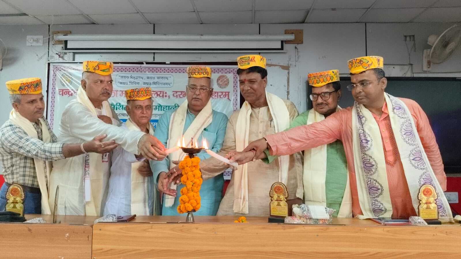 Darbhanga News: भाषा एक-दूसरे के लिए बाधक नहीं, बल्कि समृद्धि में होती सहायक