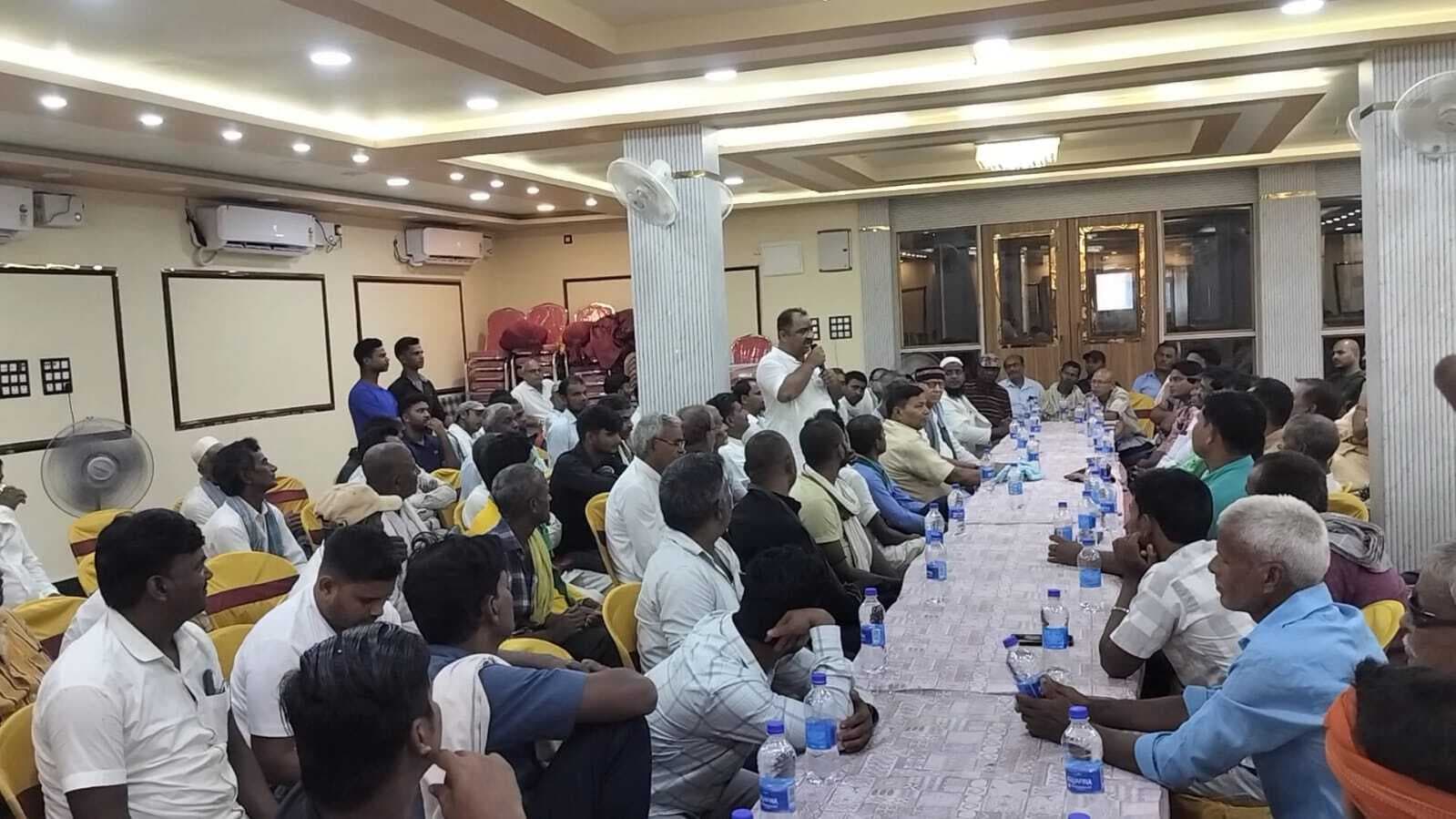 आलमनगर विधानसभा में सड़के हैं जर्जर, शिक्षा व्यवस्था चौपट - डॉ विक्रम