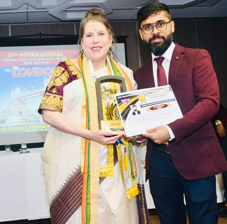 डॉ एसके घोषाल को लंदन में ज्योतिष भूषण सम्मान