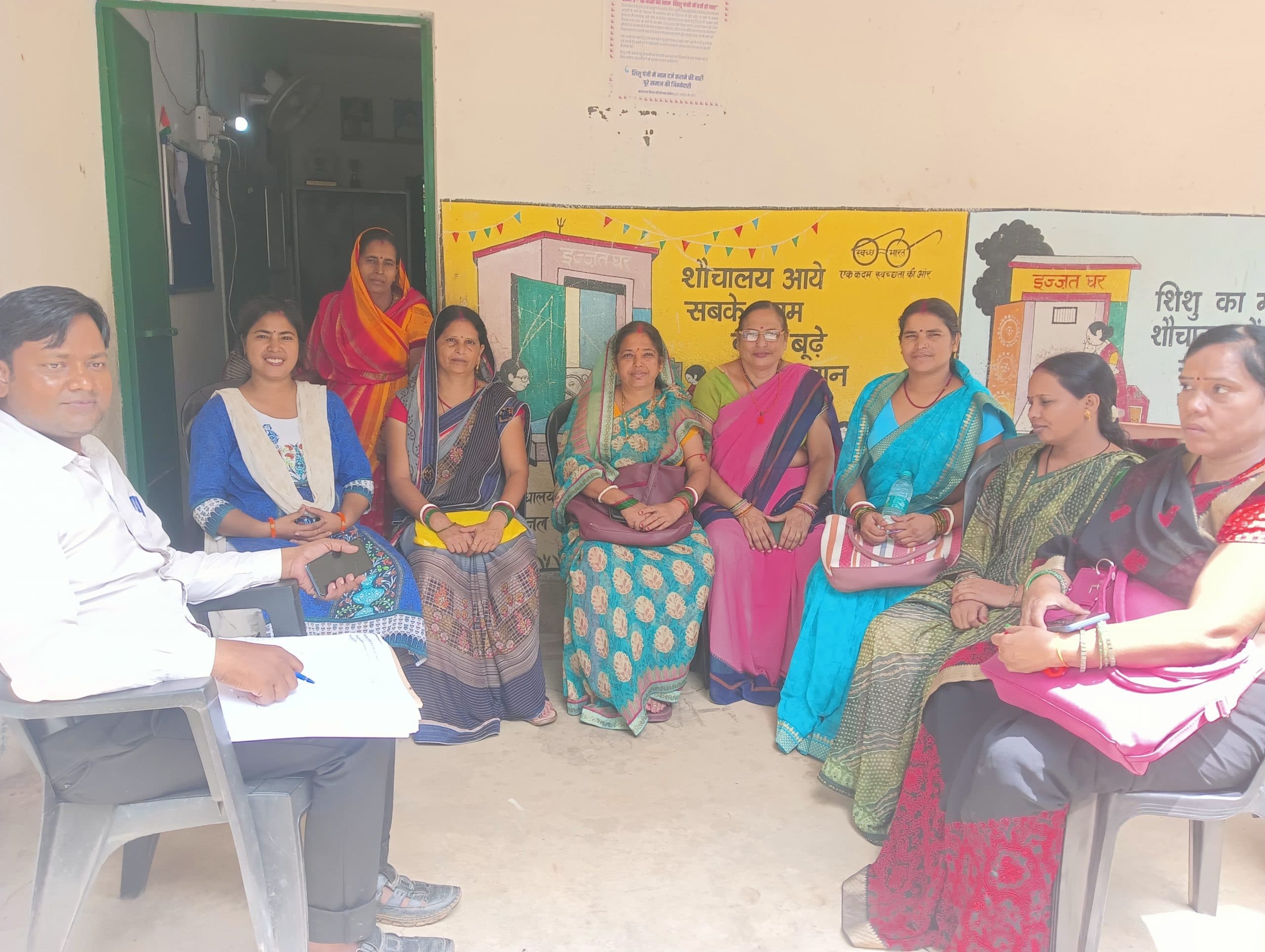 Giridih News :सुपरवाइजर ने की बीएलओ के साथ बैठक, दिये निर्देश