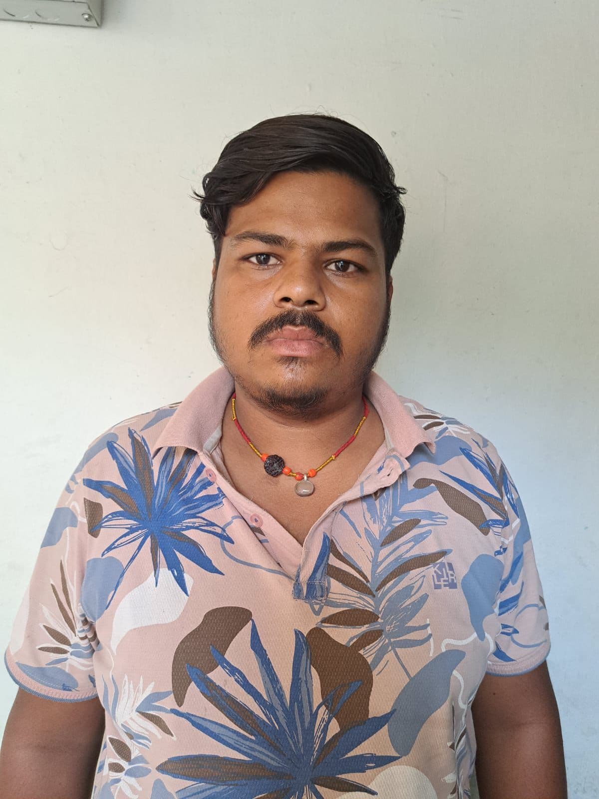 डीह संझौती गांव लूट कांड के आरोपित डिब्बा यादव चढ़ा पुलिस के हत्थे