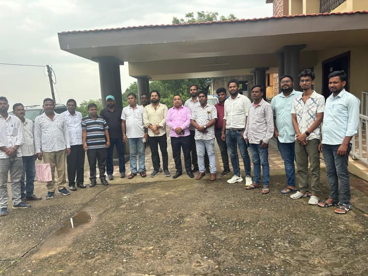 Seraikela Kharsawan News : सूबे में किसानों की स्थिति काफी दयनीय : सत्यनारायण