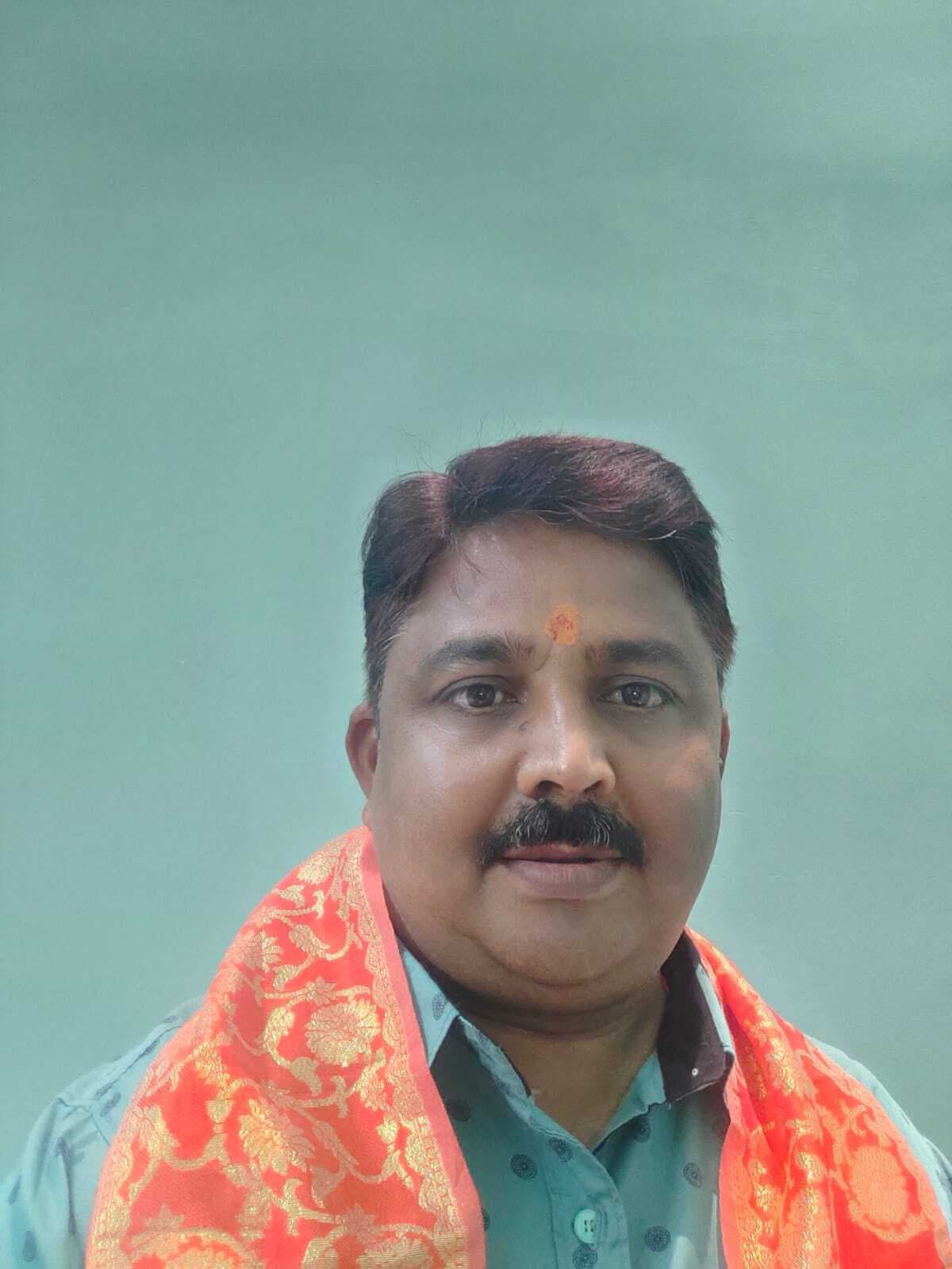 सार्वजनिक दुर्गा मंदिर समिति के अध्यक्ष बने विकास मिश्र