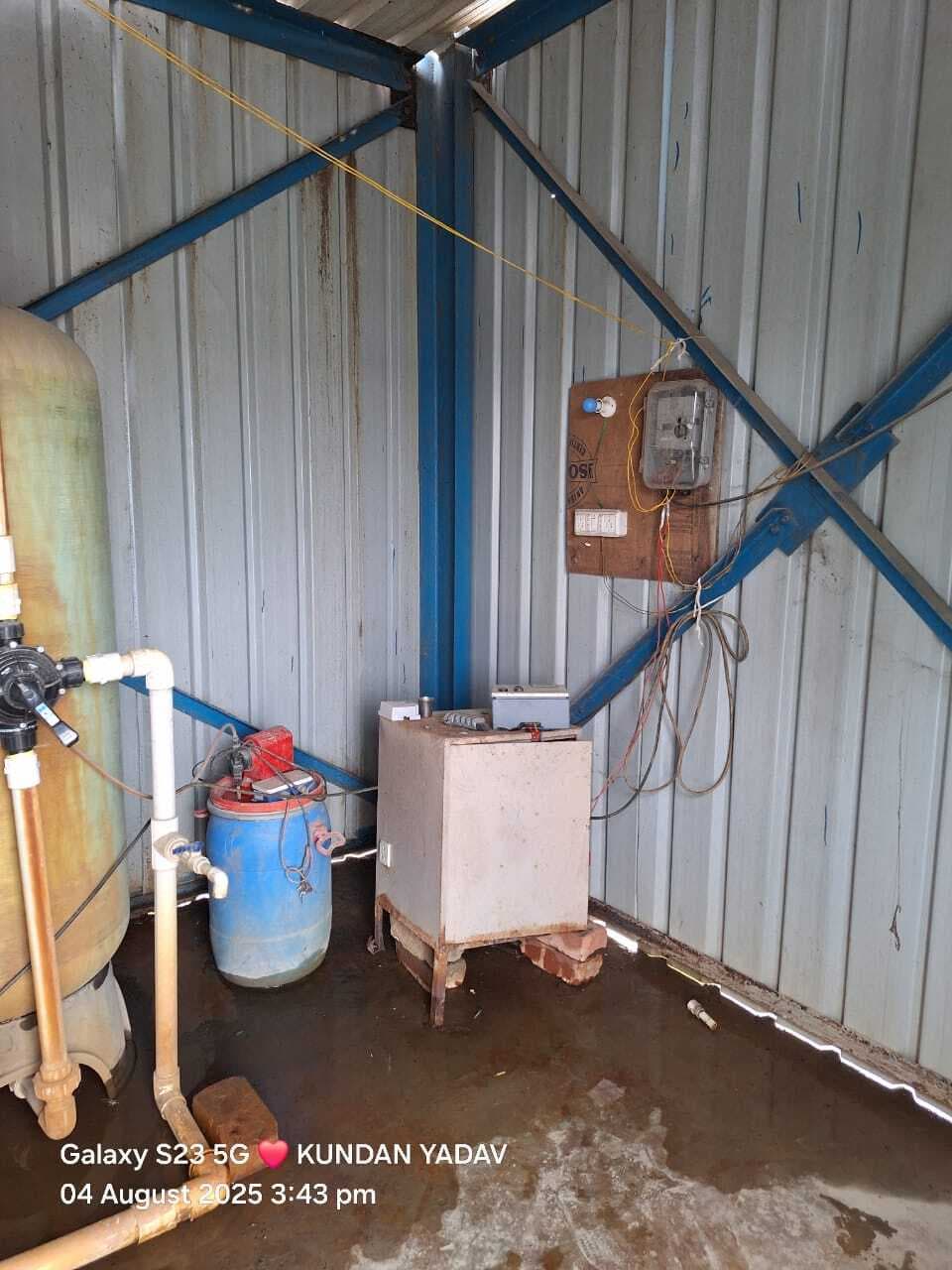 दो माह से खराब है मिनी वाटर प्लांट