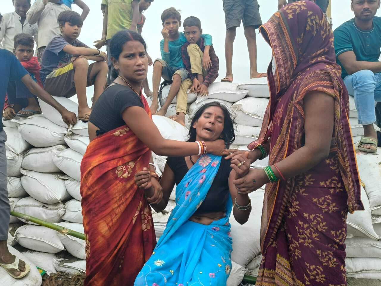 कोसी नदी में डूबे तीन मासूम, दो को बचाया गया, एक अब भी लापता