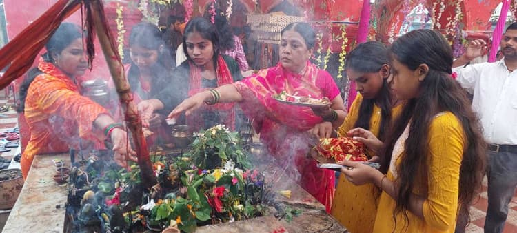 शिवभक्ति में डूबा फारबिसगंज