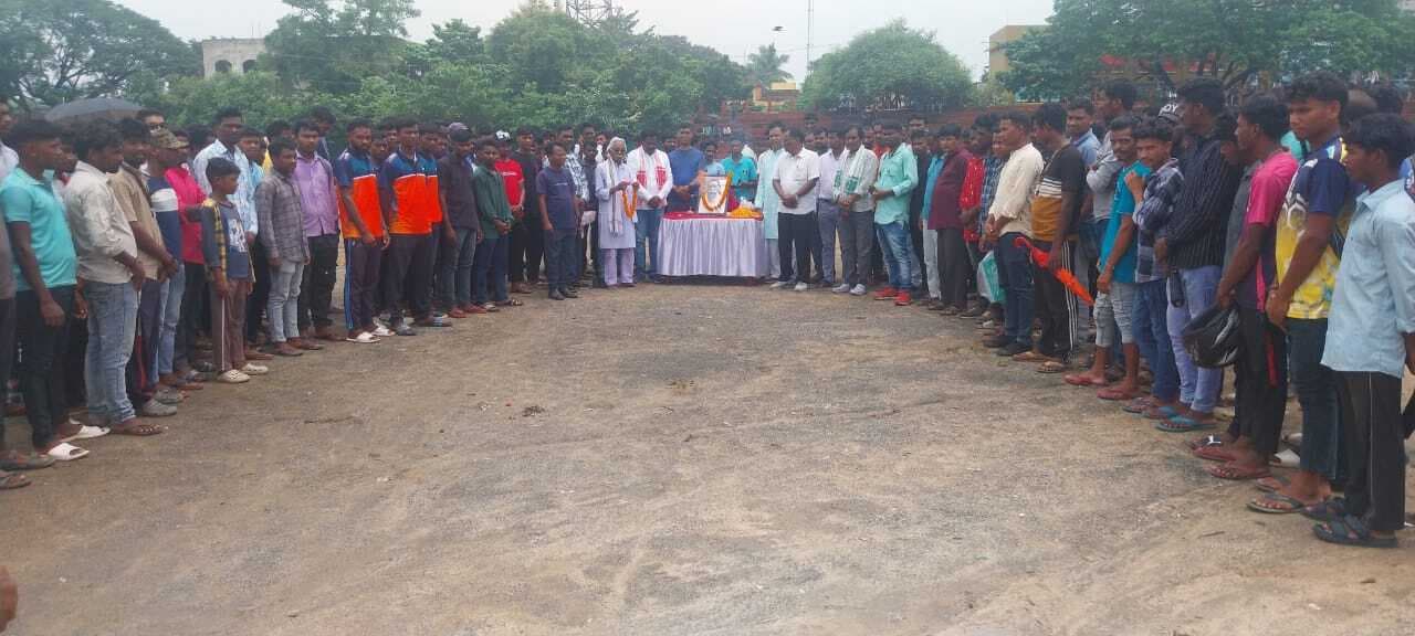 शिबू सोरेन के निधन पर फुटबॉल टूर्नामेंट स्थगित