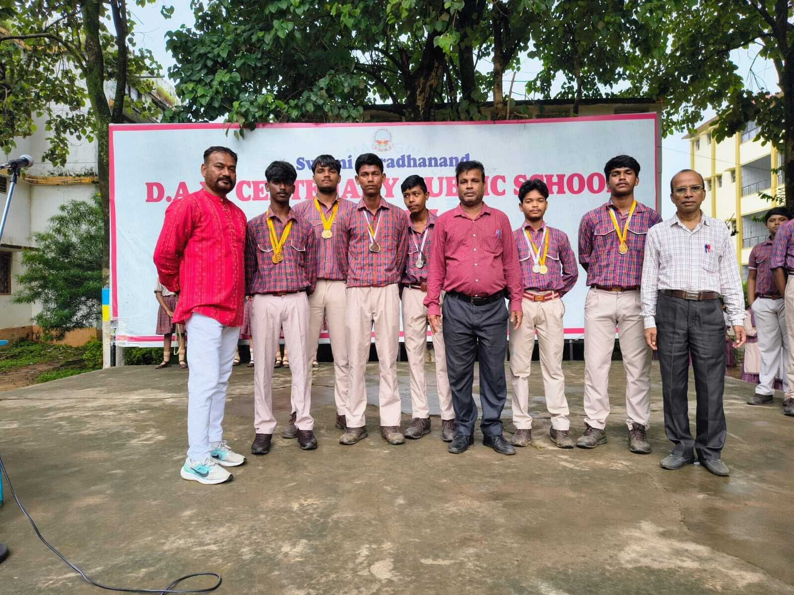 डीएवी कलस्टर एथलेटिक्स में खूंटी डीएवी का शानदार प्रदर्शन