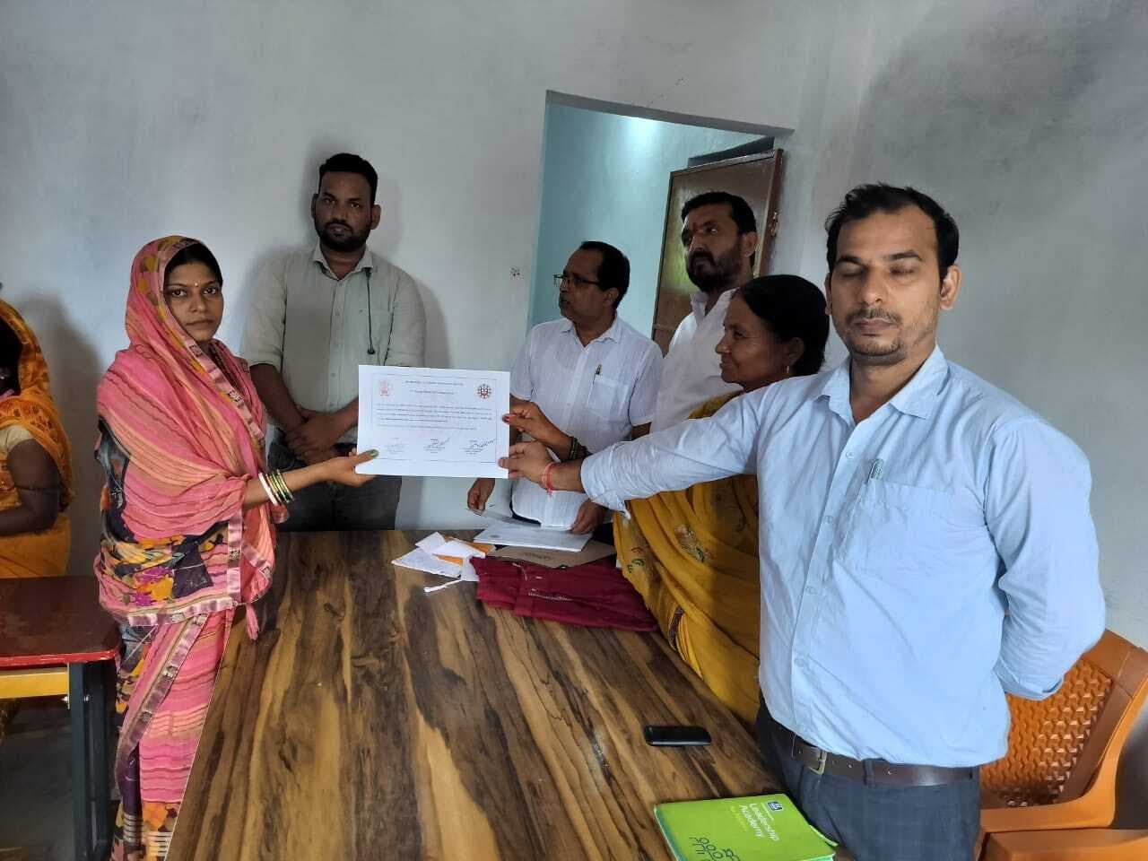 महिलाओं ने आत्मनिर्भरता की ओर बढ़ाया मजबूत कदम