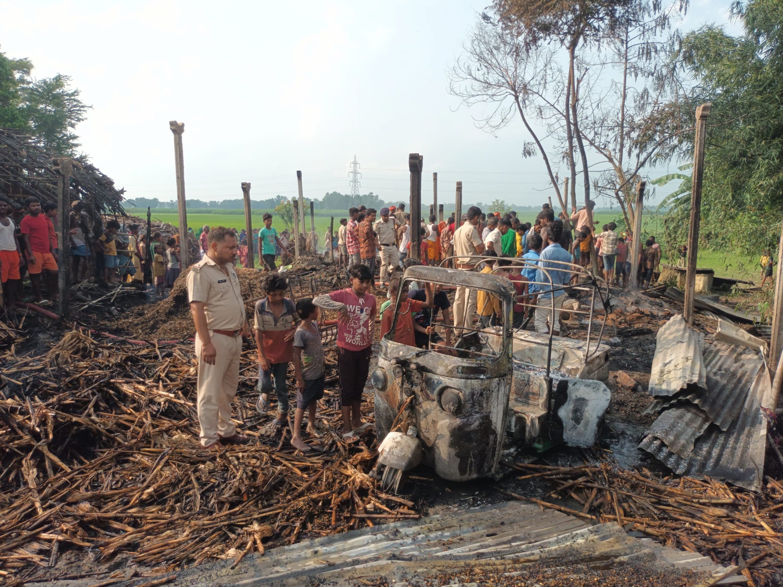 आग से छह परिवारों का आशियाना जलकर खाक