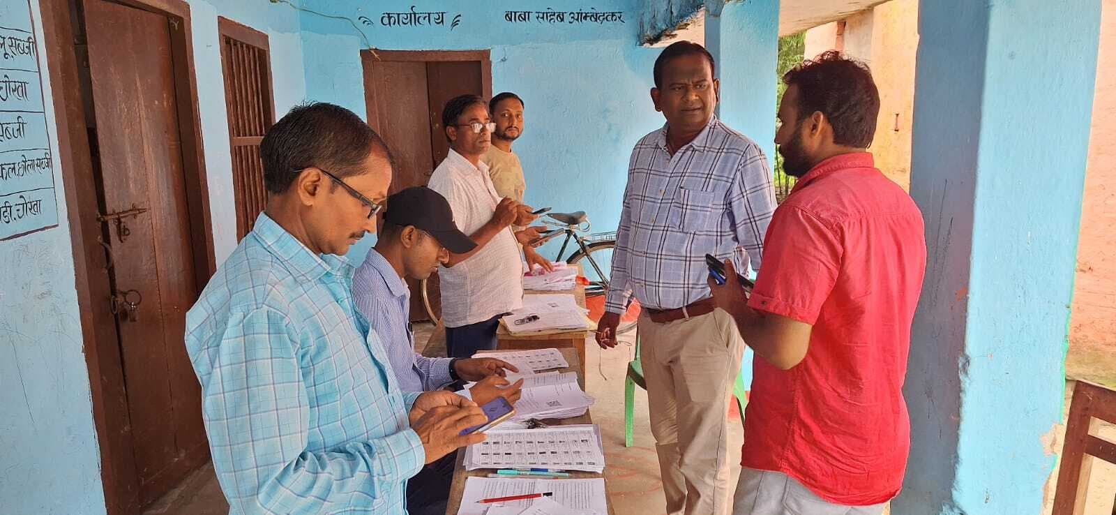 मतदाता विशेष गहन पुनरीक्षण कार्य को लेकर दस्तावेजीकरण व प्रमाणीकरण का कार्य जारी