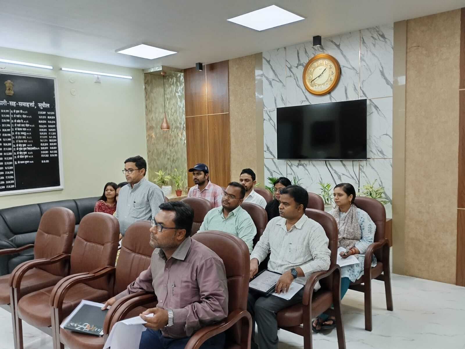 मानसून व शहरी योजनाओं का हो त्वरित निष्पादन-डीएम