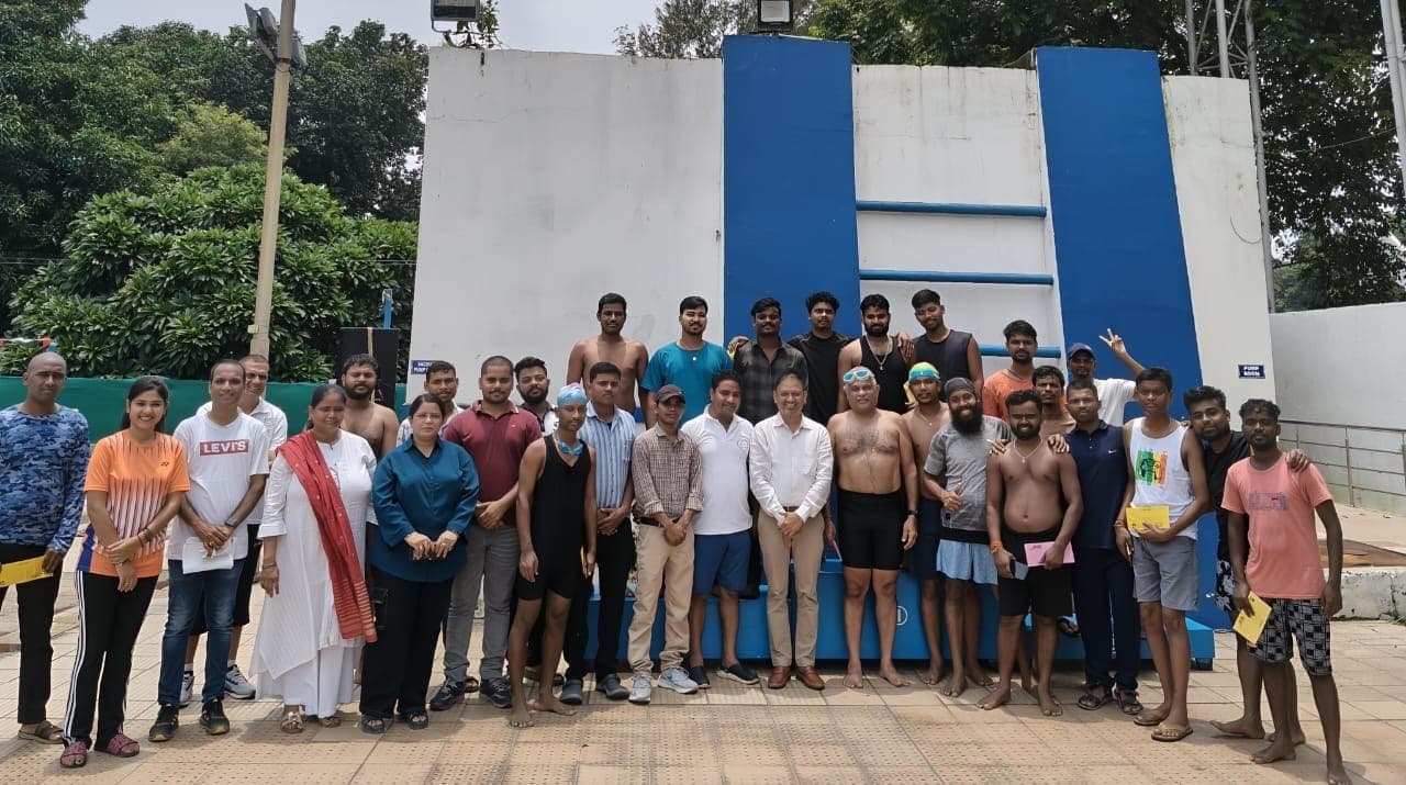 TSTSL and TSSSL employees swimming : दीपक काम, शंभु सरदर और उस्मान अंसारी बने चैंपियन