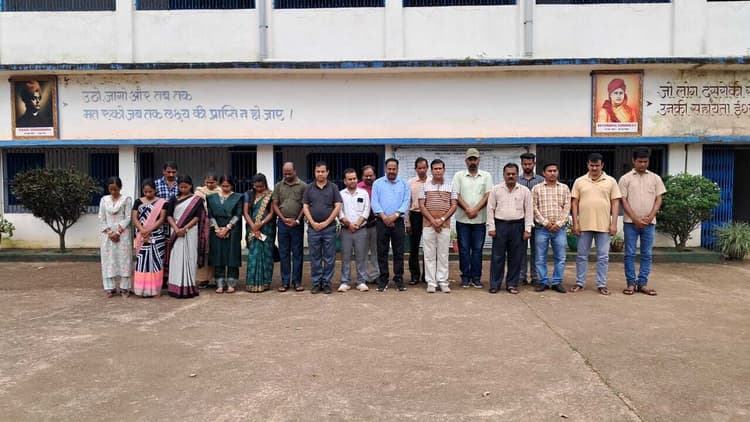 Chaibasa News : गुरुजी के प्रयास से झारखंड अस्तित्व में आया : डॉ विश्वास