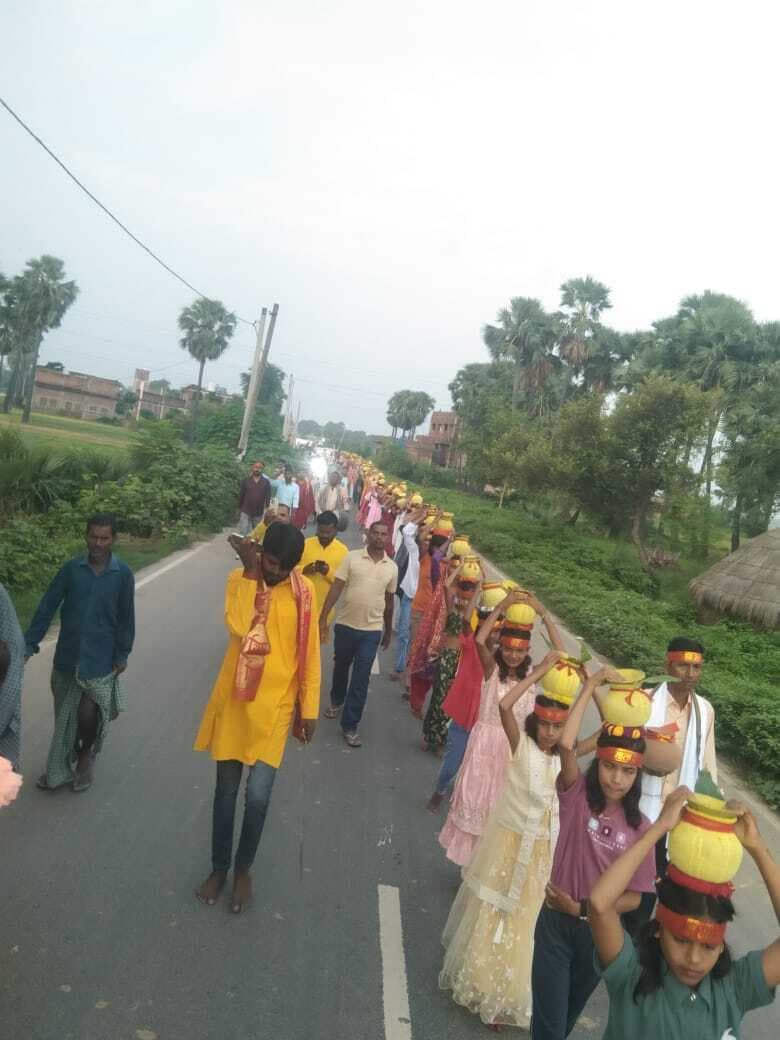 खुदई गांव में 24 घंटे का अखंड कीर्तन शुरू