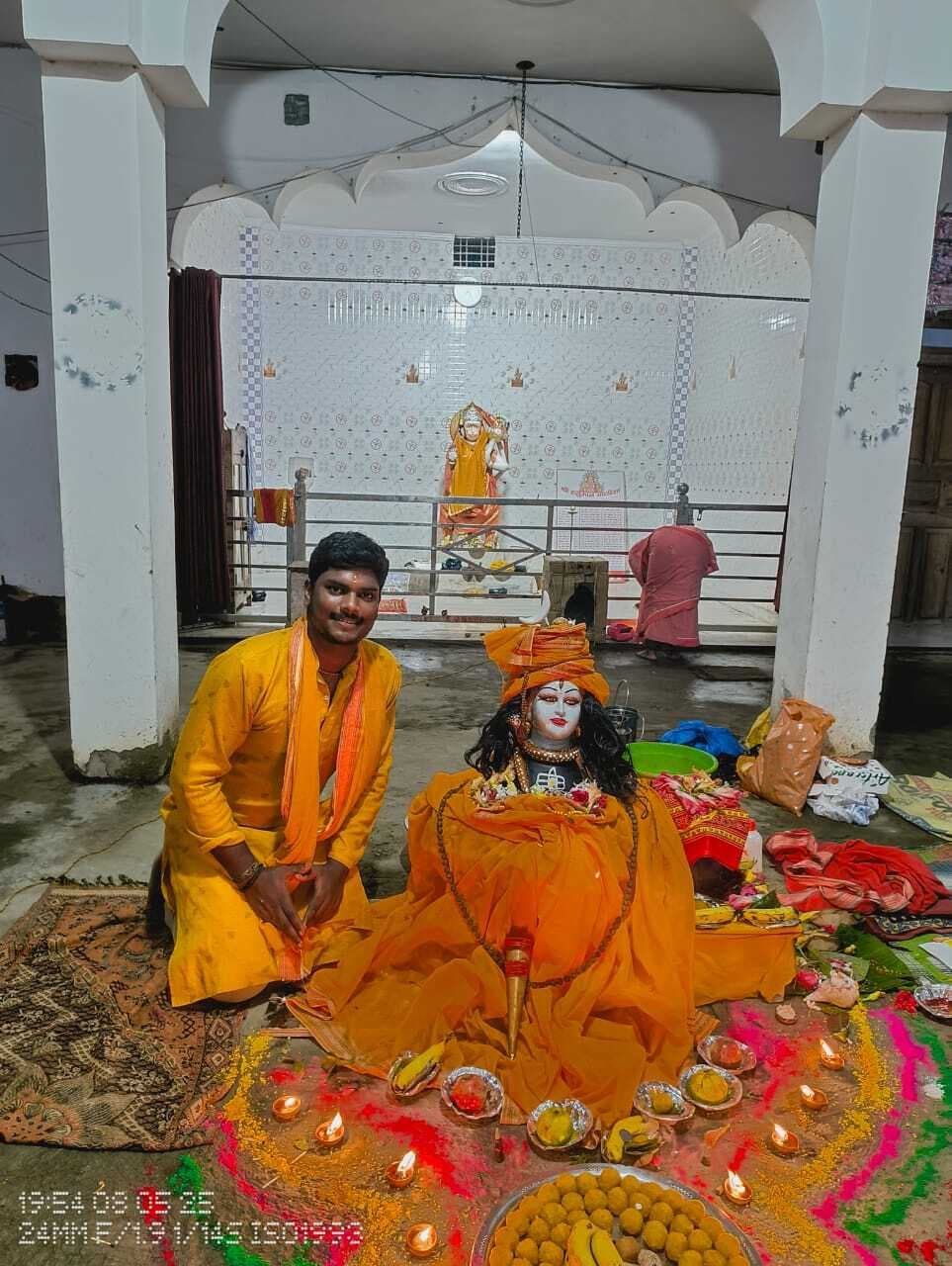 सावन की श्रद्धामय बेला में शिवभक्ति से गूंज उठा हनुमान मंदिर परिसर