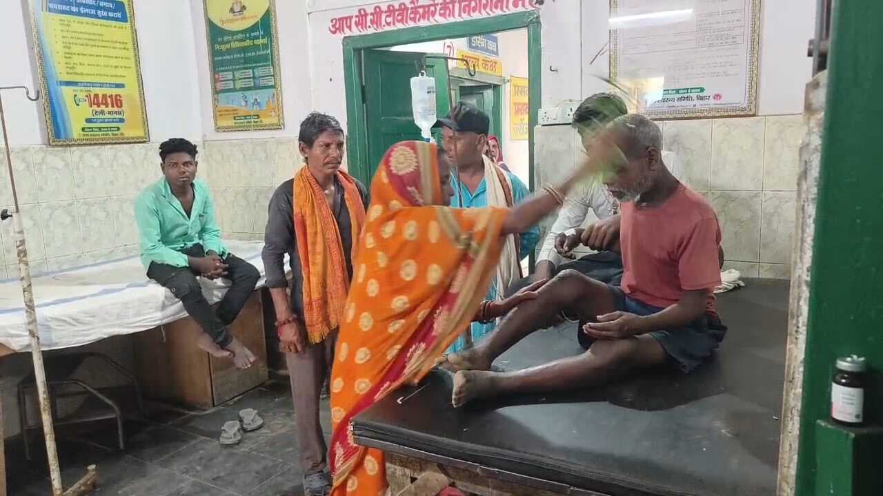 सर्पदंश से पीड़ित की रेफरल अस्पताल में इलाज से बची जान, परिजन झाड़-फूंक पर अड़े रहे