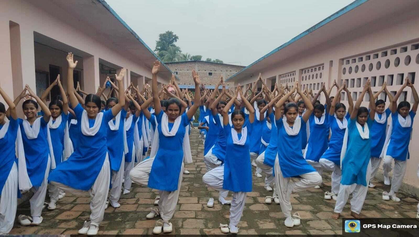 आयुष विभाग ने स्कूली बच्चों को दिया योग का प्रशिक्षण